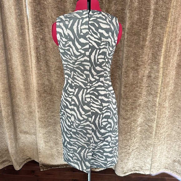 Calvin Klein MIDI Dress - Picture 3 of 4